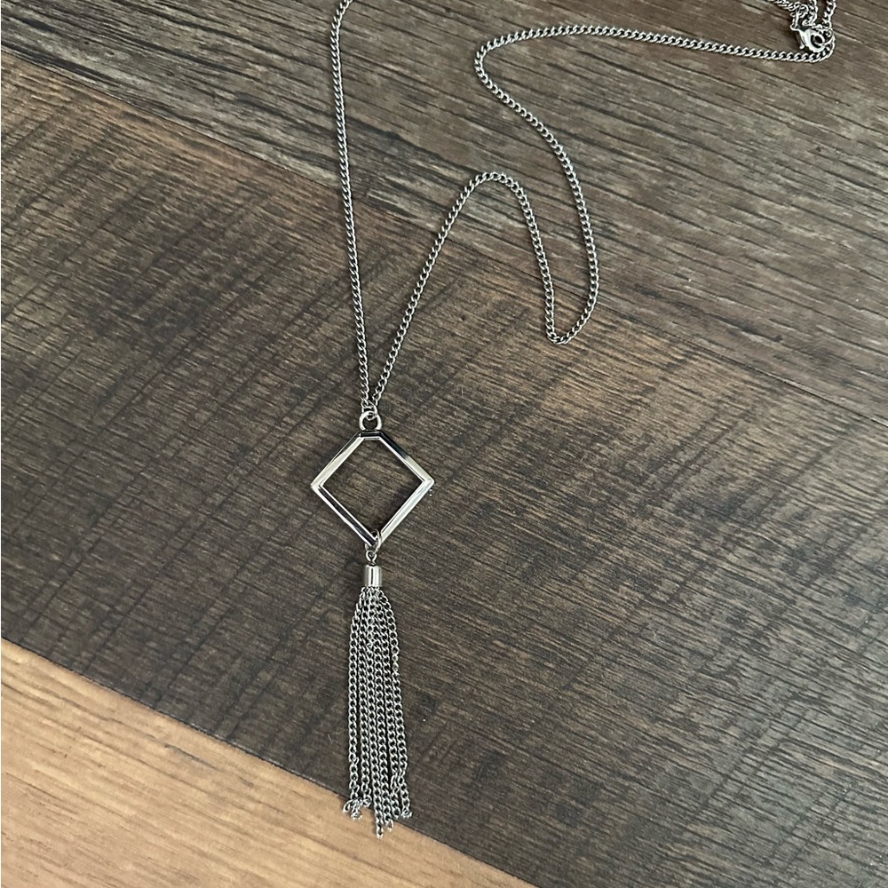 American Eagle Outfitters Silver Geometric Pendant Necklace